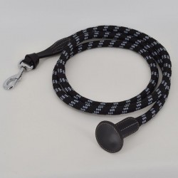 Rope lead with leather pieces